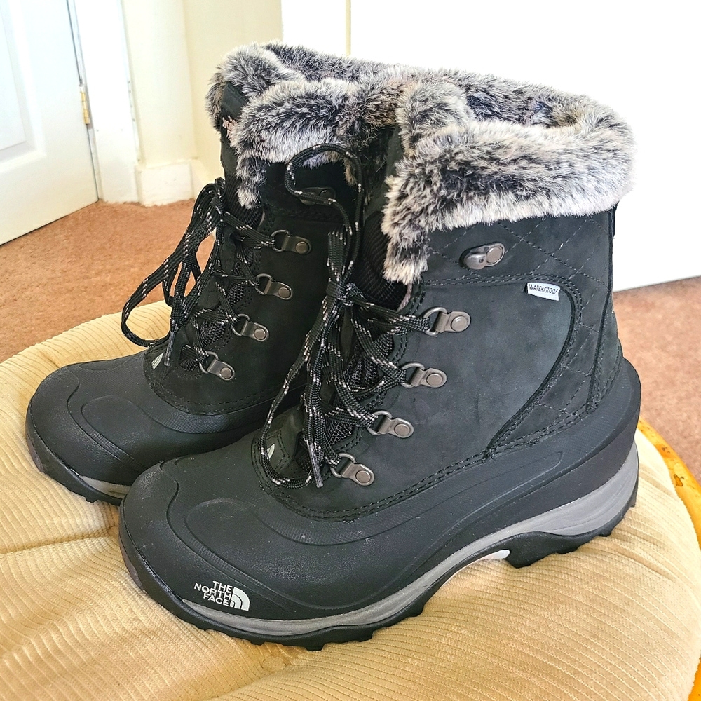 North Face Chilkat Womens Winter Boots Size 9